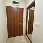 Dimoff Self Check-in Apartment Warna